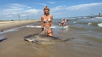 FISH ON CUSTOM LEADERS - Kiah Diaz