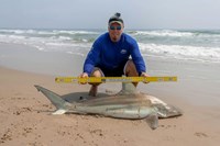 Fishing Locos - Carlos Cisneros 