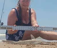 Just Bitten Shark Fishing Team - Lynsay Lewis